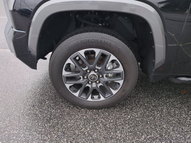 Used 2023 Toyota Tundra Limited AWD/4WD image 11