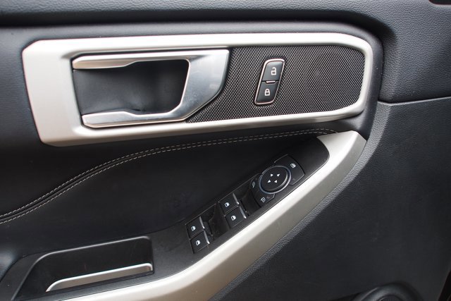 Certified 2022 Ford Explorer XLT w/ Equipment Group 202A image 23