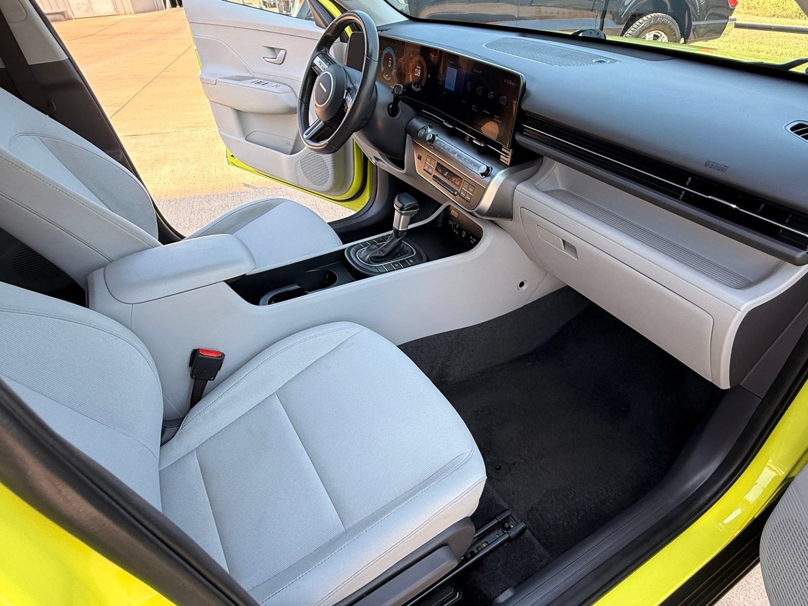 Used 2025 Hyundai Kona SEL FWD image 17