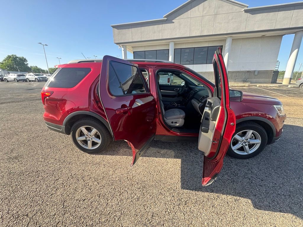 Certified 2019 Ford Explorer XLT w/ Equipment Group 201A FWD image 15