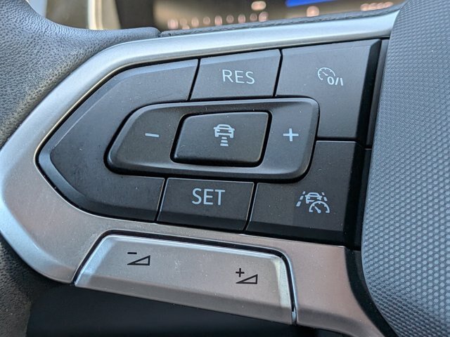 Used 2025 Volkswagen Jetta Sport FWD image 15