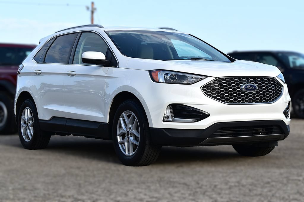 Certified 2023 Ford Edge SEL w/ Convenience Package AWD/4WD image 3