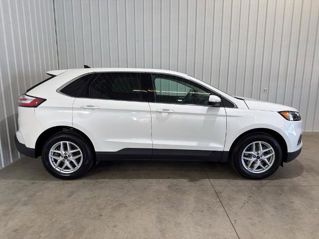 Certified 2023 Ford Edge SEL w/ Convenience Package AWD/4WD image 2