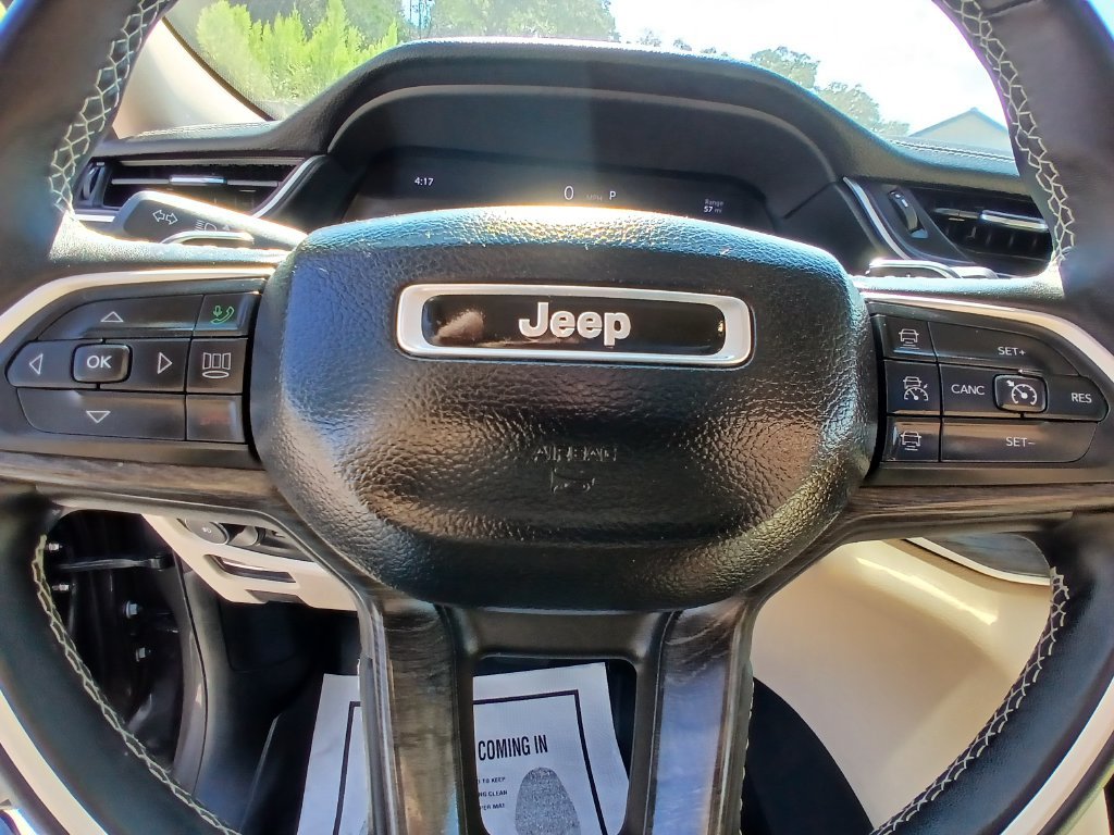 Used 2022 Jeep Grand Cherokee Limited AWD/4WD image 22