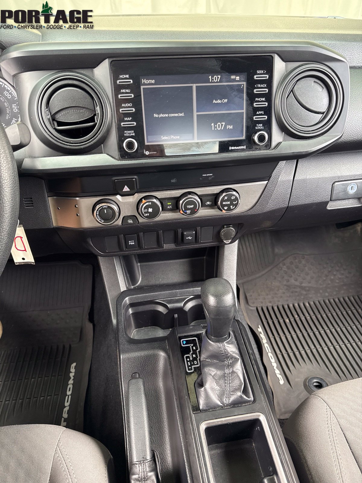 Used 2020 Toyota Tacoma SR5 AWD/4WD image 16