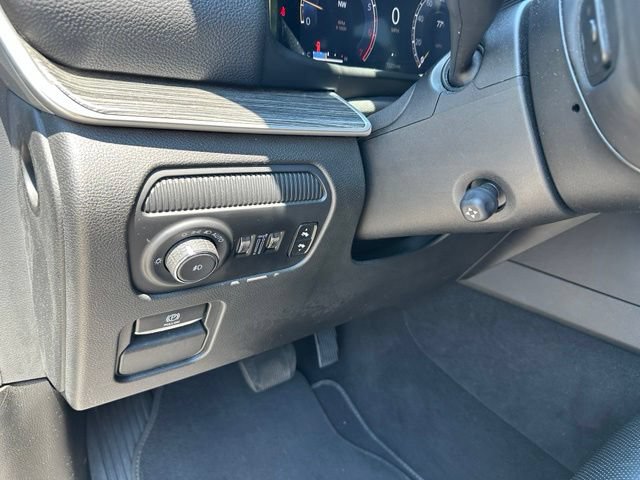 Used 2024 Jeep Wagoneer L Series II w/ Flexible Seating Group AWD/4WD image 20