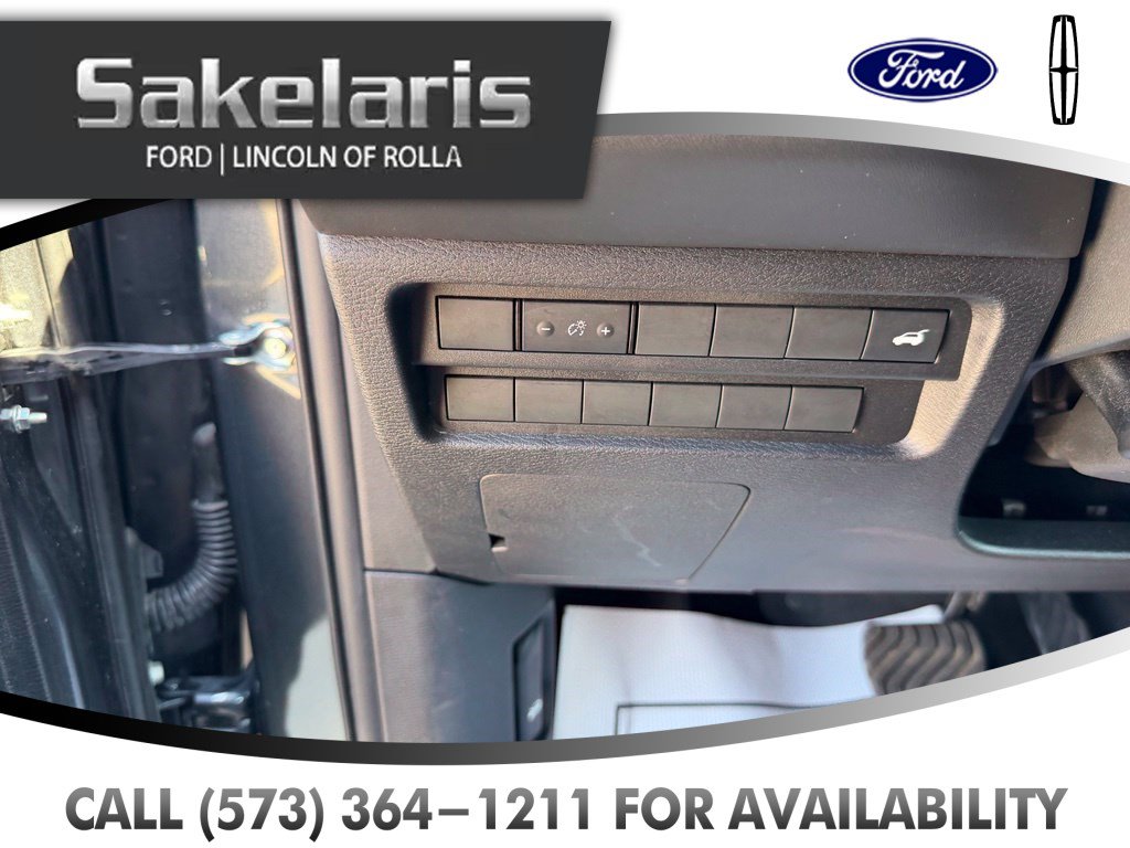 Used 2025 Mitsubishi Outlander SE AWD/4WD image 14