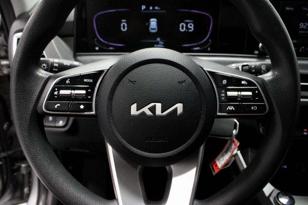 Used 2024 Kia Seltos LX AWD/4WD image 30