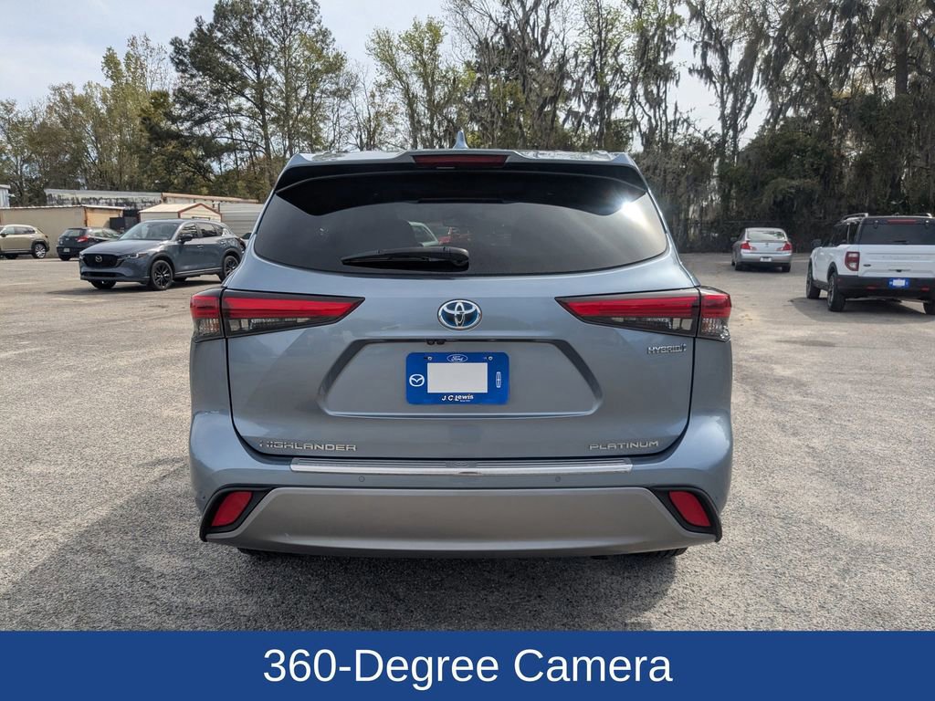 Used 2023 Toyota Highlander Platinum video 4