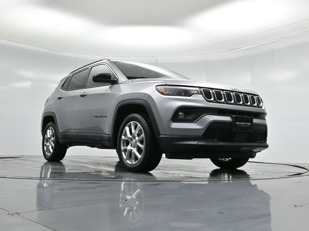 Used 2023 Jeep Compass Latitude image 5