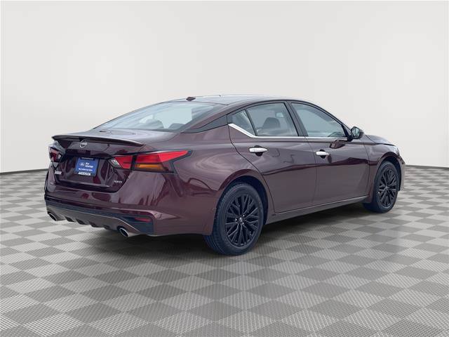 Used 2025 Nissan Altima 2.5 SV w/ SV Special Edition Package AWD/4WD image 7