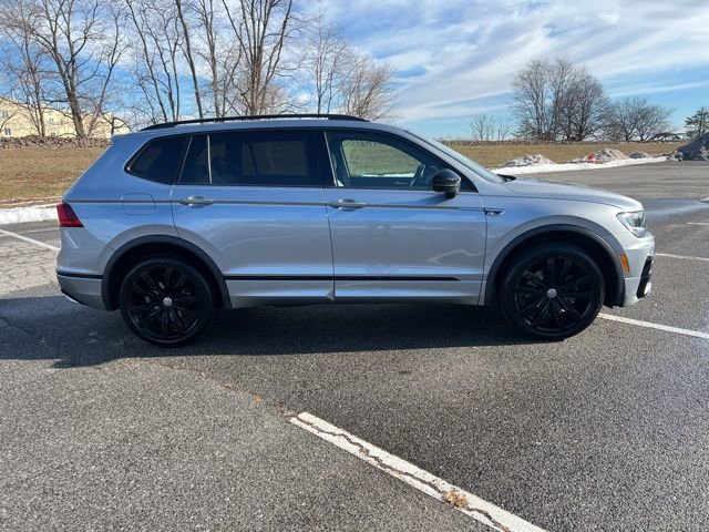 Used 2020 Volkswagen Tiguan SE R-Line image 9