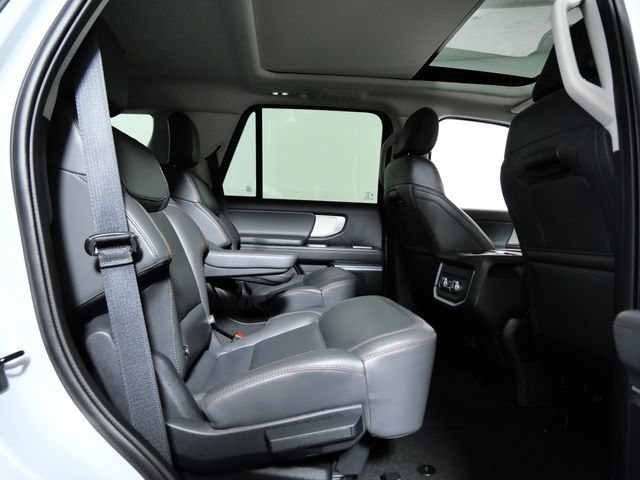 Certified 2025 Ford Expedition Active AWD/4WD image 14