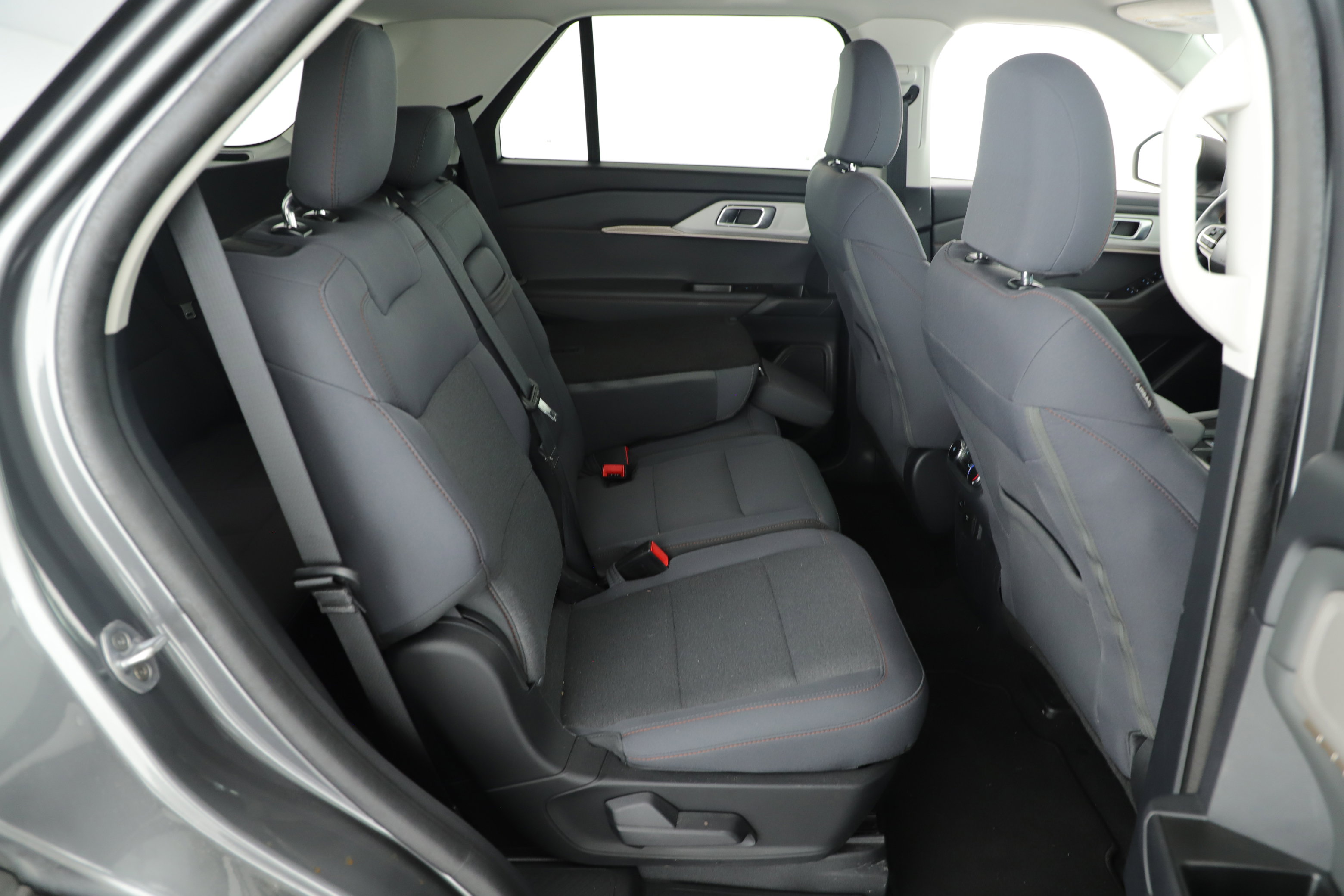 Certified 2025 Ford Explorer Active image 6