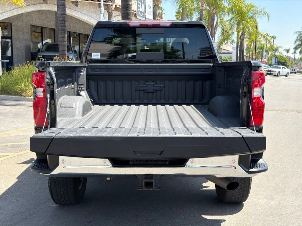 Used 2024 Chevrolet Silverado 2500 LT w/ All Star Edition AWD/4WD image 17