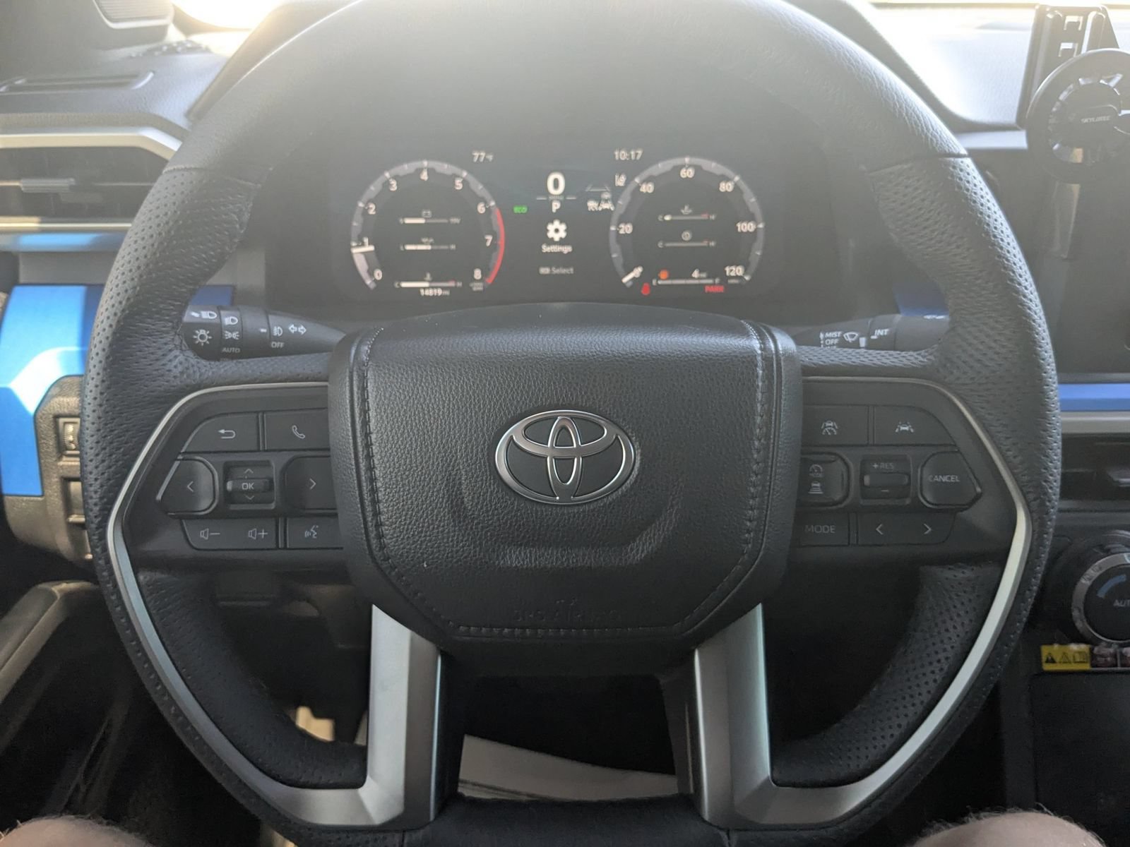 Used 2025 Toyota Tacoma TRD Off-Road w/ TRD Off Road Upgrade Package AWD/4WD image 19