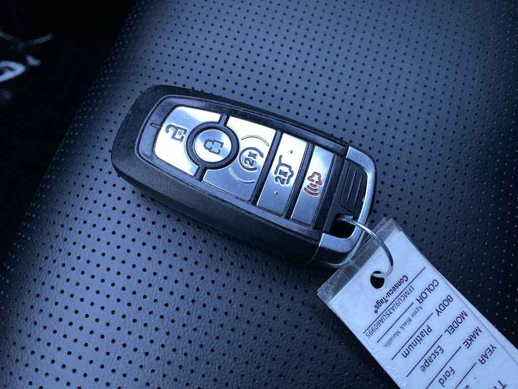Certified 2025 Ford Escape Platinum image 36