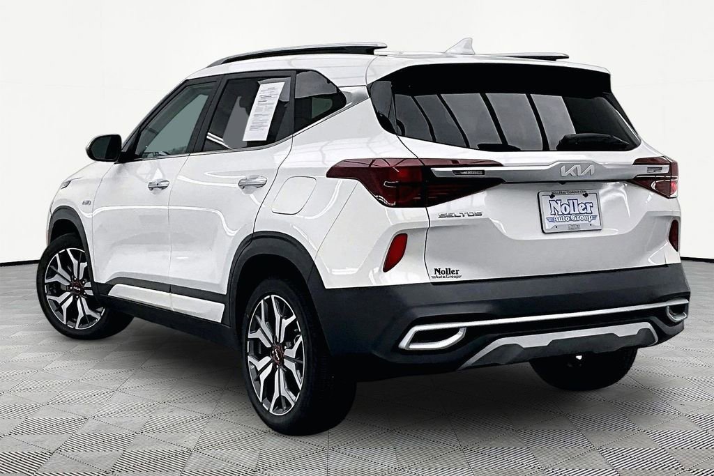 Used 2022 Kia Seltos SX w/ Sunroof Package AWD/4WD image 13