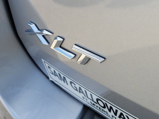 Certified 2022 Ford Explorer XLT w/ Equipment Group 202A RWD image 7