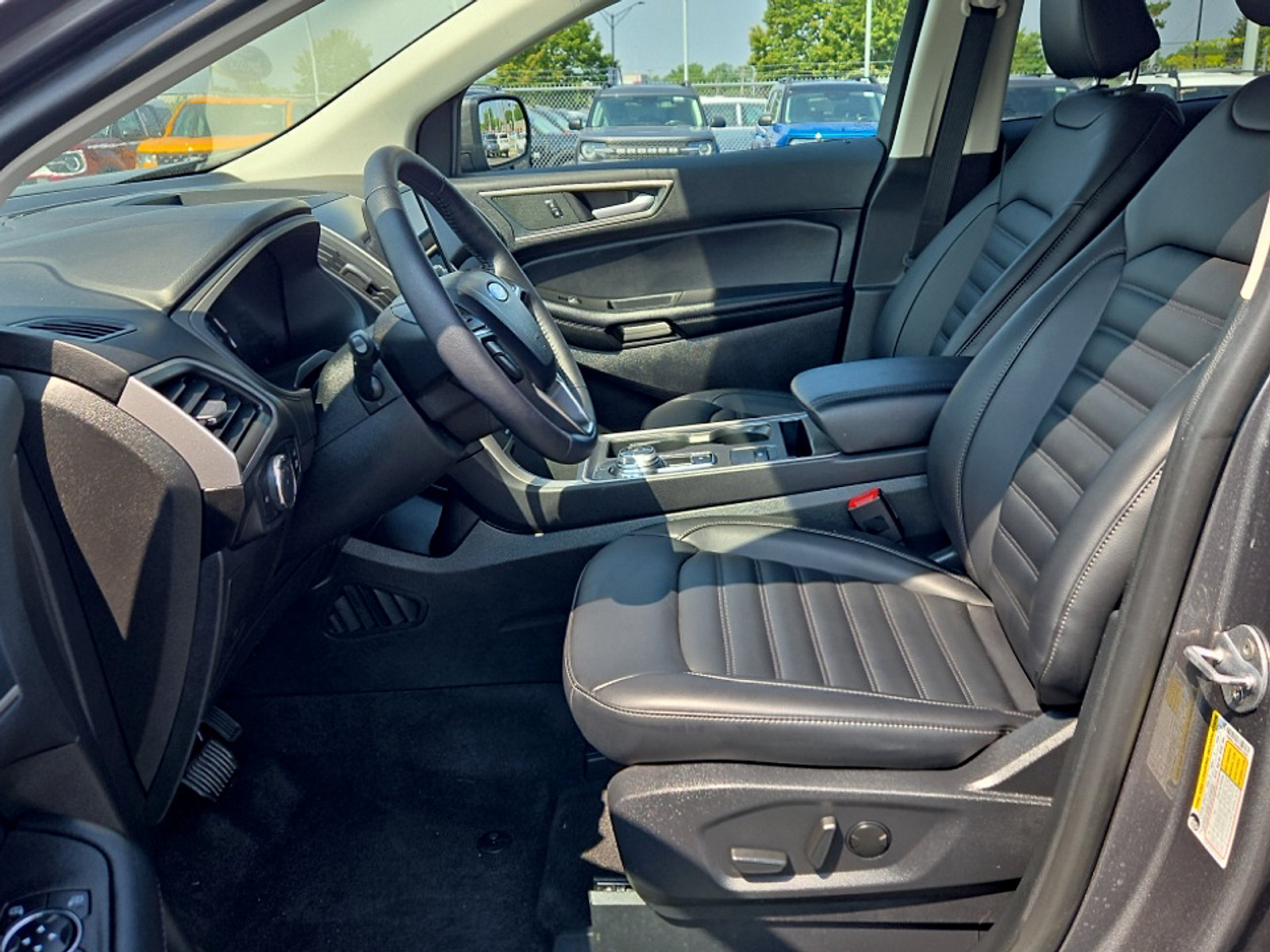 Certified 2024 Ford Edge SEL w/ Convenience Package AWD/4WD image 11