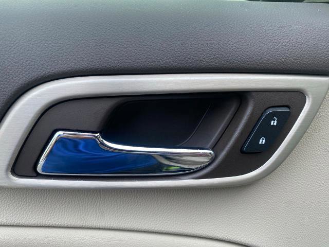 Used 2020 GMC Yukon Denali w/ Open Road Package image 13