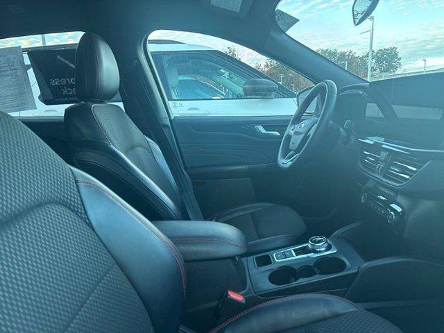 Certified 2023 Ford Escape ST-Line w/ Tech Pack #1 AWD/4WD image 12