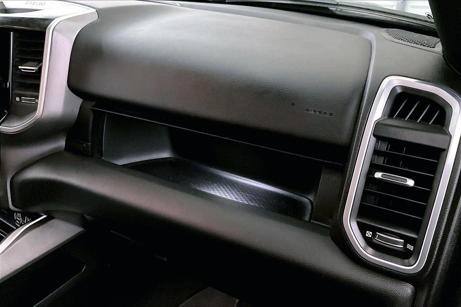 Used 2019 RAM 1500 Big Horn image 15