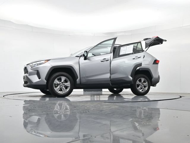 Used 2024 Toyota RAV4 XLE FWD image 54
