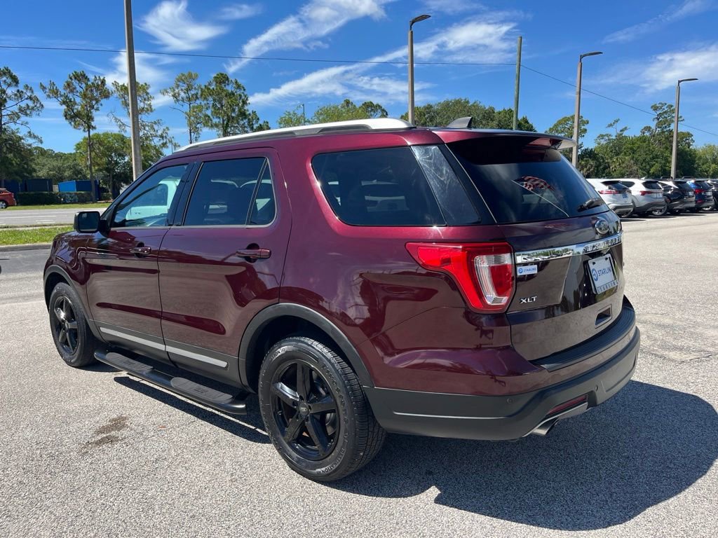 Certified 2018 Ford Explorer XLT FWD image 8