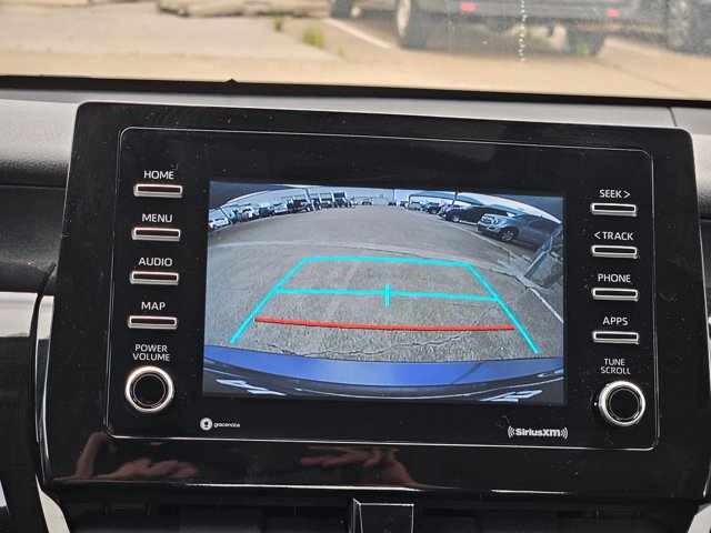 Used 2023 Toyota Camry SE image 11