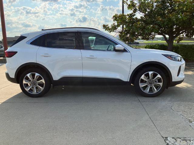 Certified 2025 Ford Escape Platinum AWD/4WD image 7