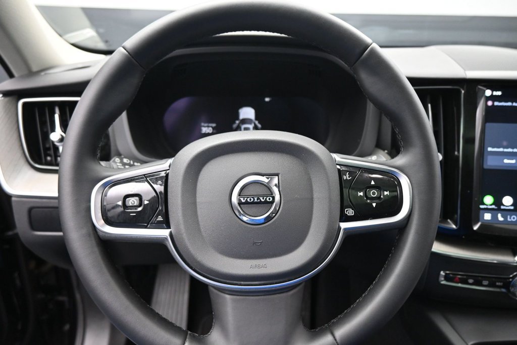 Used 2025 Volvo XC60 B5 Plus AWD/4WD image 15