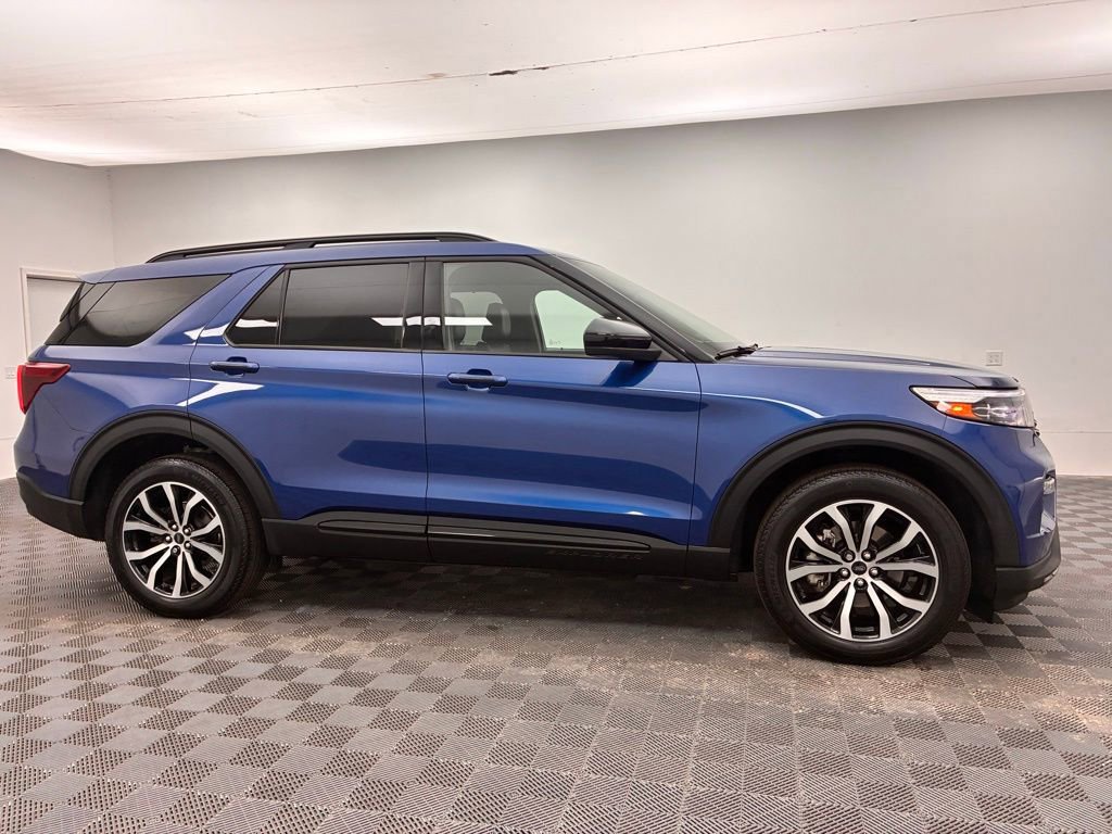 Certified 2023 Ford Explorer ST image 3