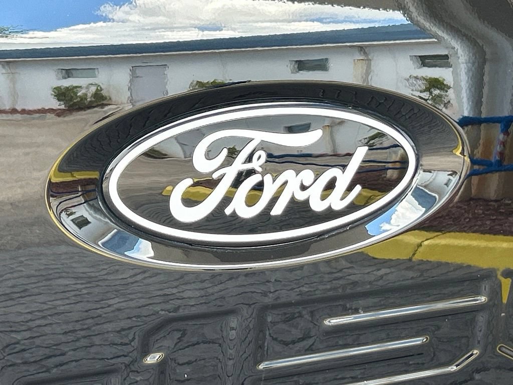 Certified 2025 Ford F150 Platinum w/ Equipment Group 702A High AWD/4WD image 25