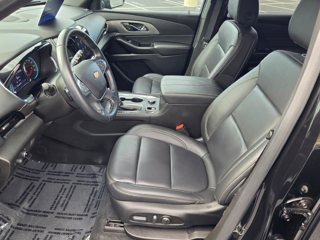 Used 2023 Chevrolet Traverse LT w/ LPO, Floor Liner Package AWD/4WD image 23