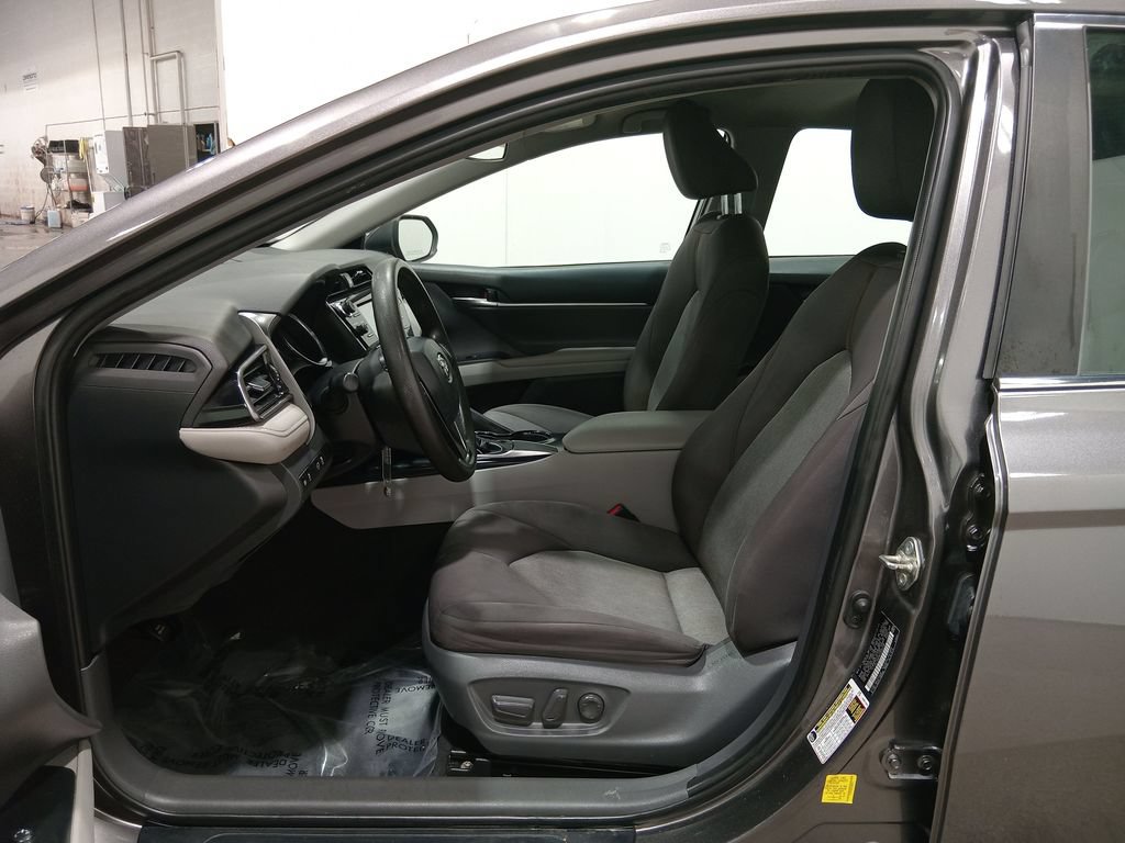 Used 2019 Toyota Camry LE FWD image 16