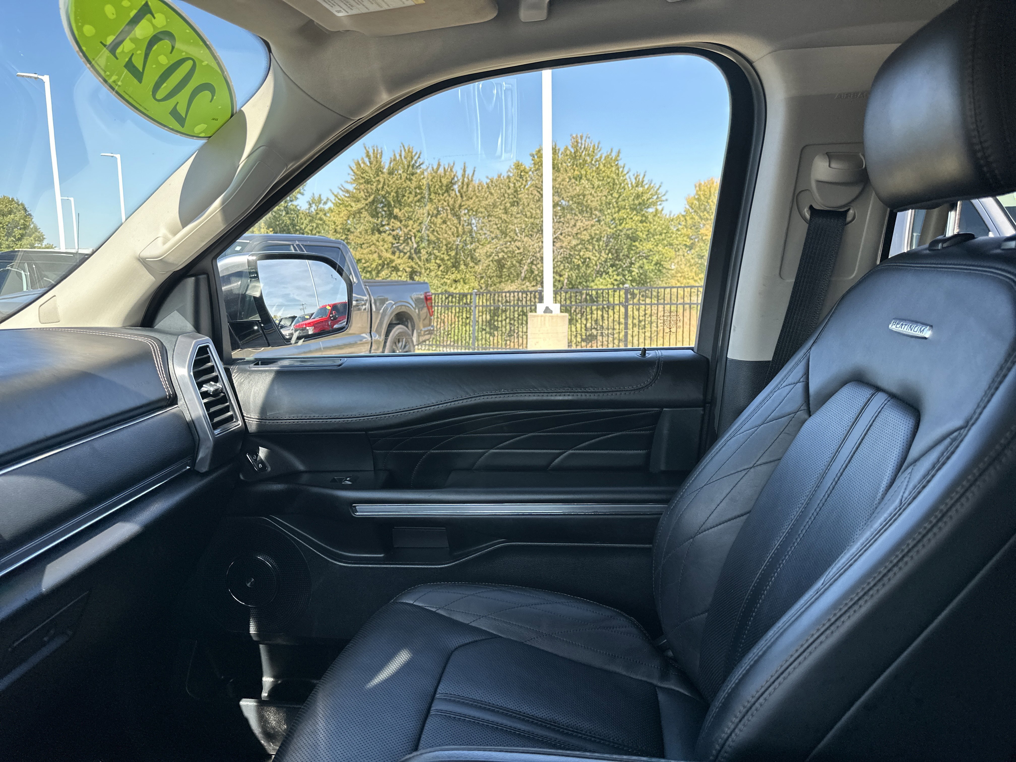 Certified 2021 Ford Expedition Max Platinum image 22