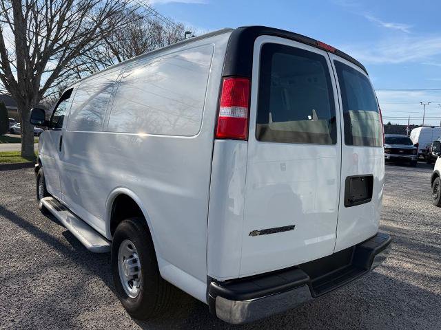 Used 2024 Chevrolet Express 2500 w/ Driver Convenience Package RWD image 4