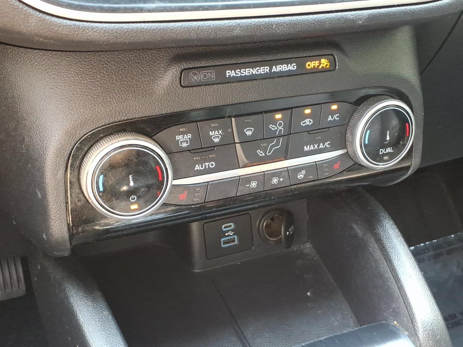 Certified 2022 Ford Escape SEL FWD image 18