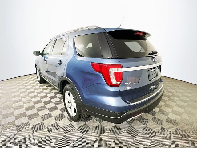 Certified 2018 Ford Explorer XLT w/ Equipment Group 202A FWD image 10