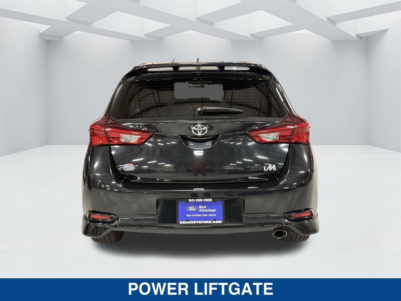 Used 2017 Toyota Corolla iM image 3