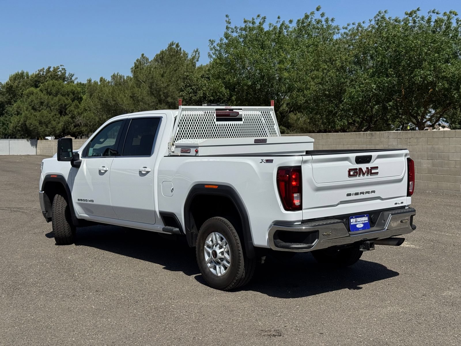Used 2022 GMC Sierra 2500 SLE w/ SLE Convenience Package AWD/4WD image 7