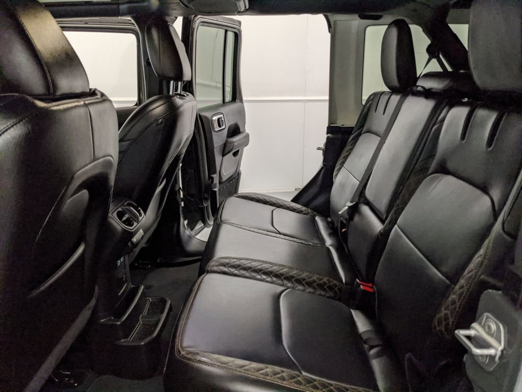 Used 2023 Jeep Wrangler Unlimited Sahara image 20