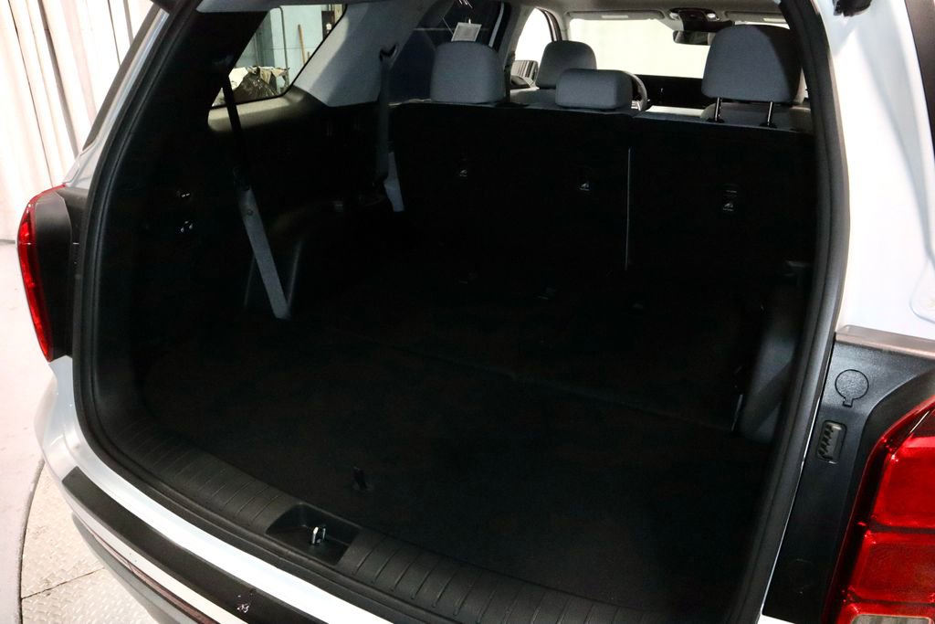 Used 2025 Hyundai Palisade SEL FWD image 16