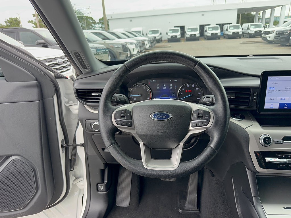 Certified 2022 Ford Explorer XLT RWD image 32