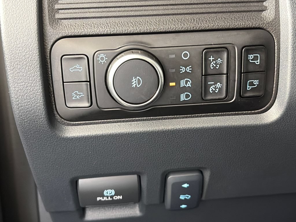 Certified 2025 Ford F350 Lariat AWD/4WD image 25