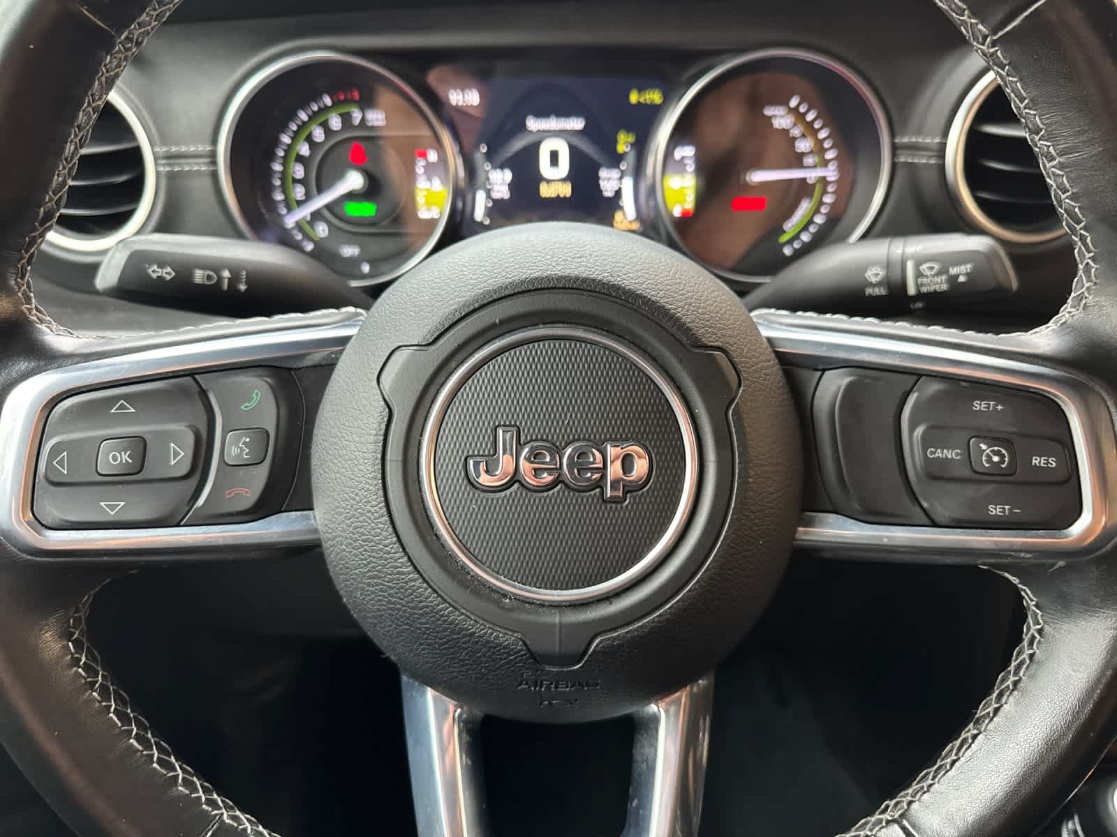 Used 2022 Jeep Wrangler Unlimited Sahara AWD/4WD image 23