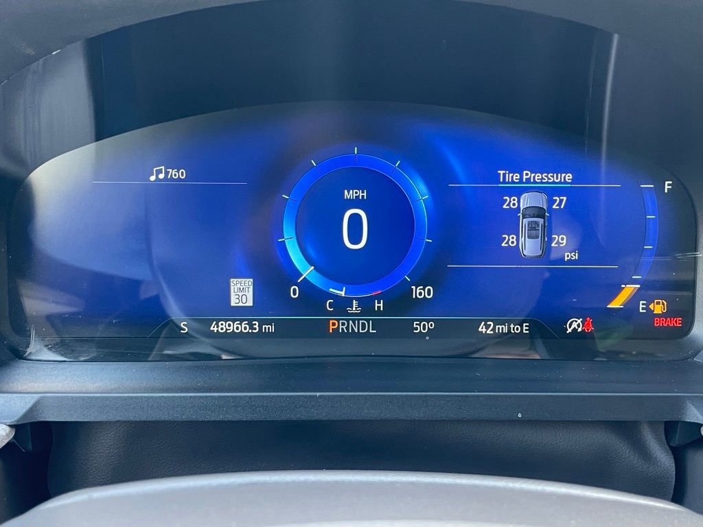 Certified 2022 Ford Explorer Platinum w/ Equipment Group 601A image 19