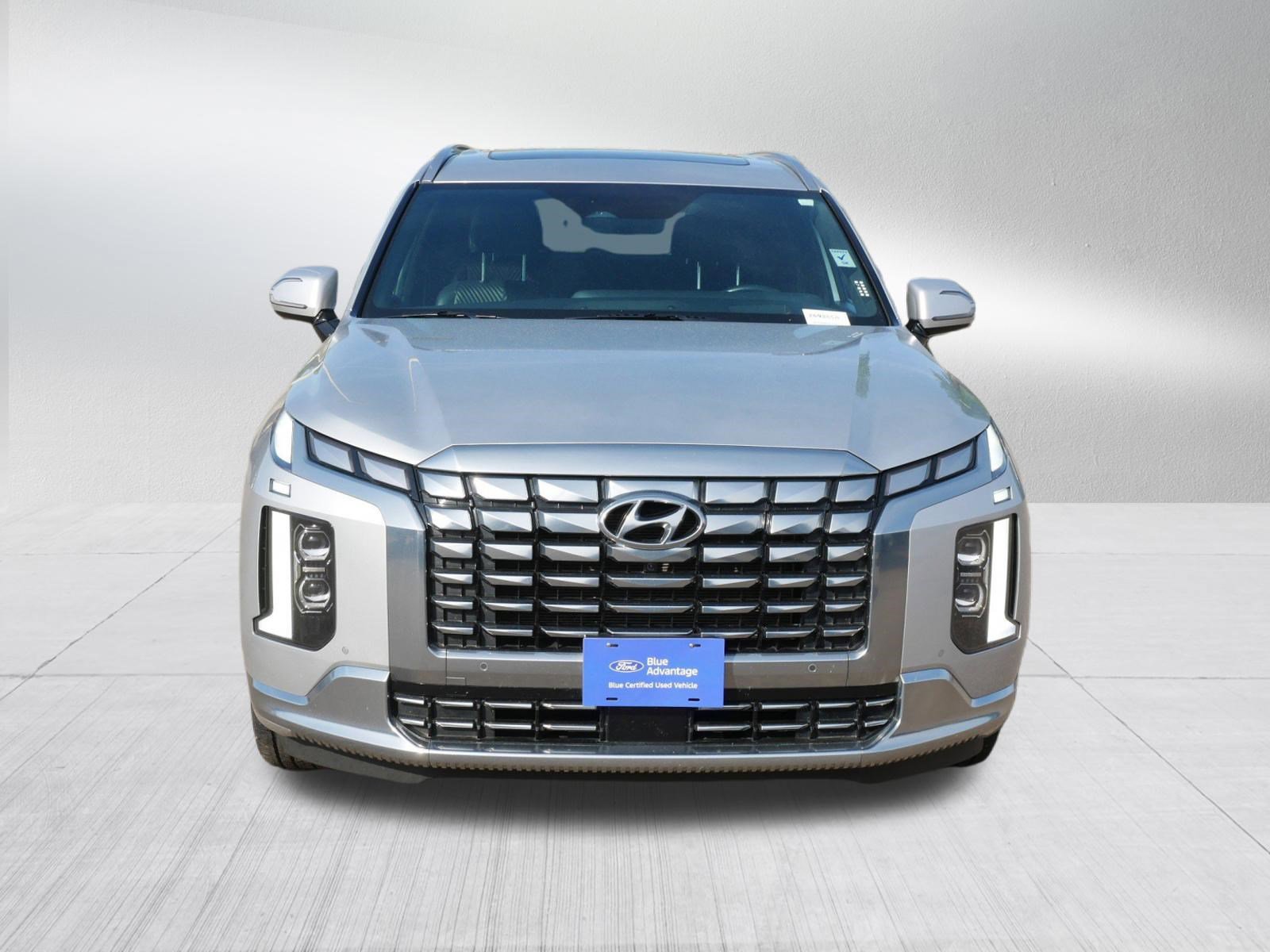 Used 2023 Hyundai Palisade Calligraphy AWD/4WD image 2