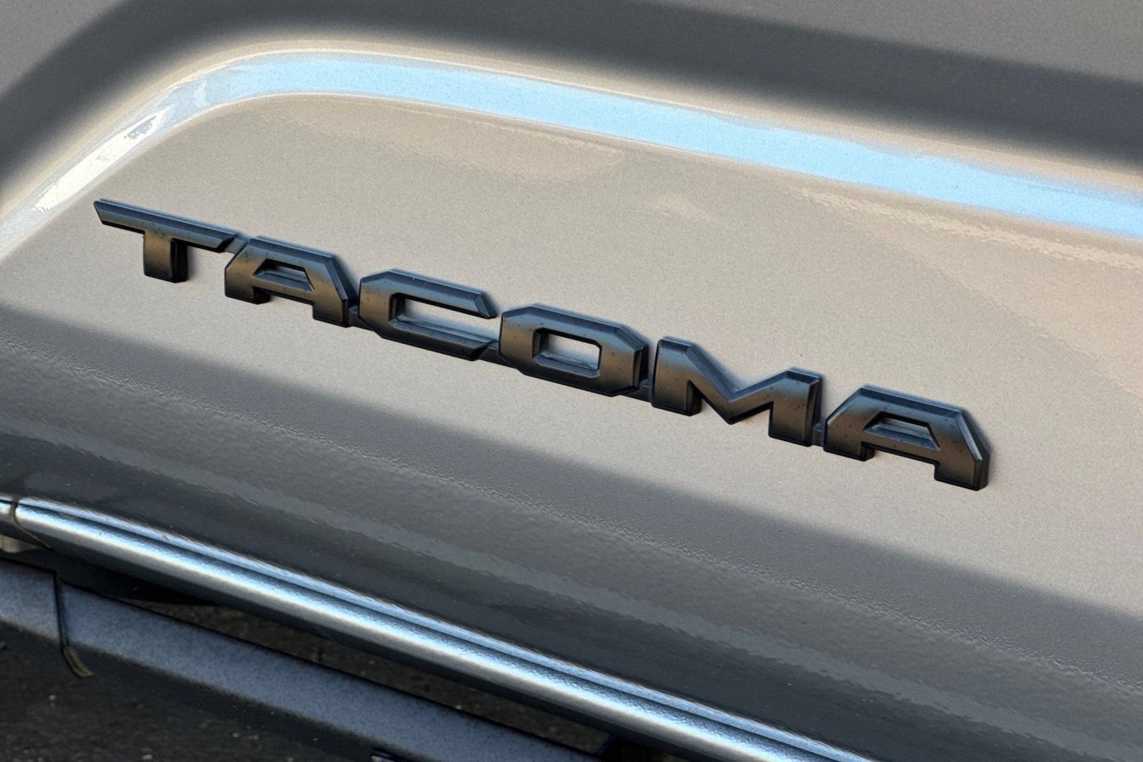 Used 2025 Toyota Tacoma TRD Off-Road AWD/4WD image 14
